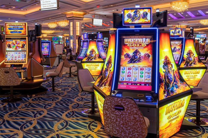 Pengunjung KasinoLas Vegas beruntung menghabiskan $25 pada mesin slot - Kemudian Memenangkan Lebih banyak Lagi di Las Vegas