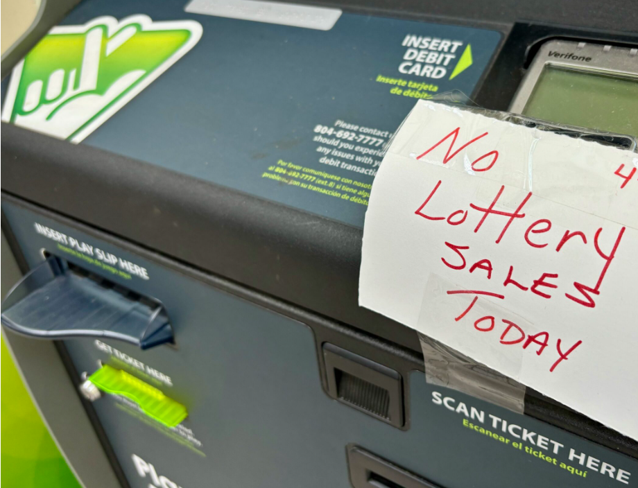Protes Toko Minimarket Tutup Penjualan Lotre Virginia dalam Protes Untuk Permainan Keterampilan